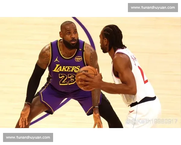 湖人逆转掘金全场精彩回放詹姆斯与戴维斯联手力挽狂澜